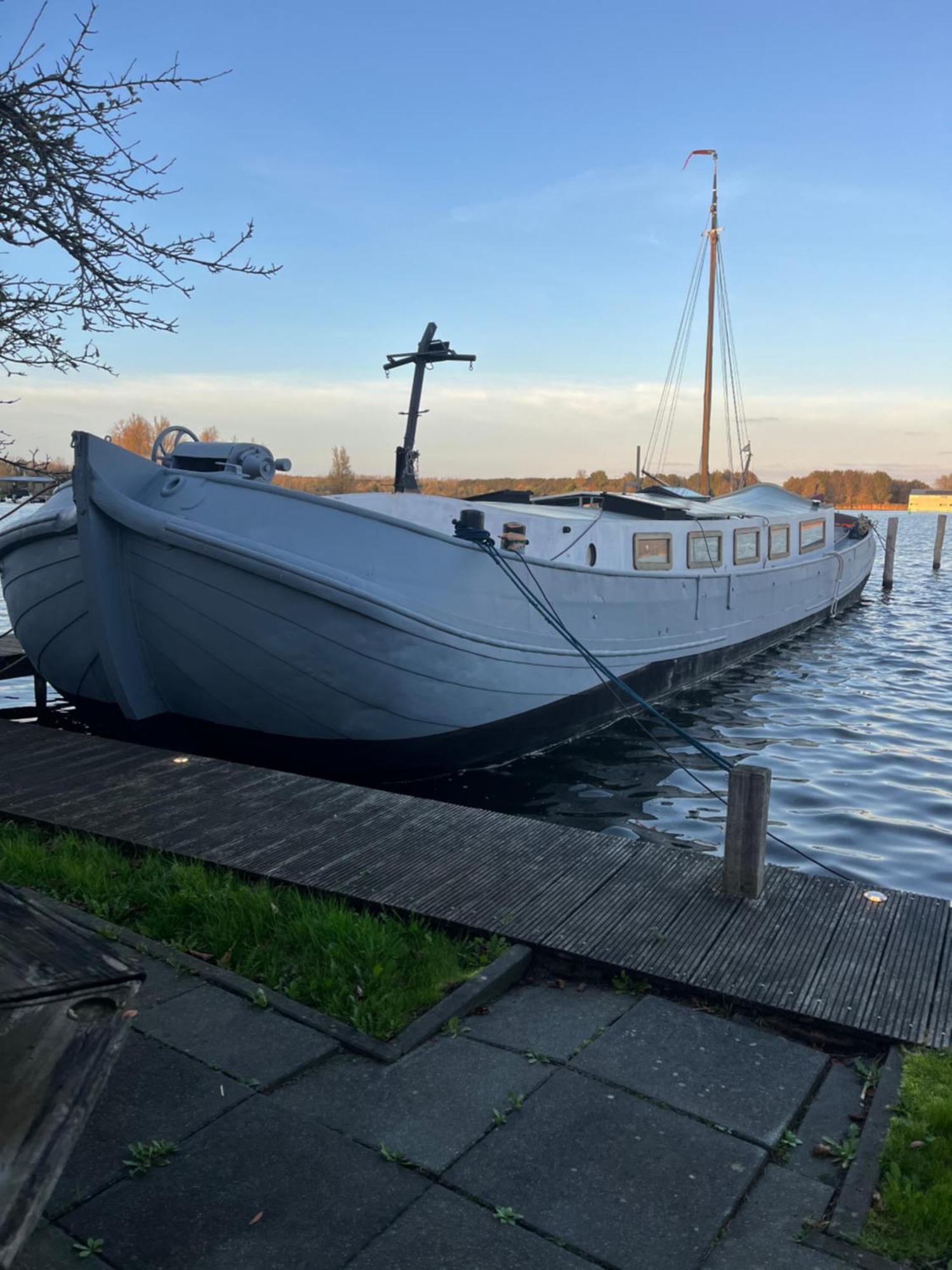 Unieke Beleving Op Het Water, De Prinsenboot. Botel *